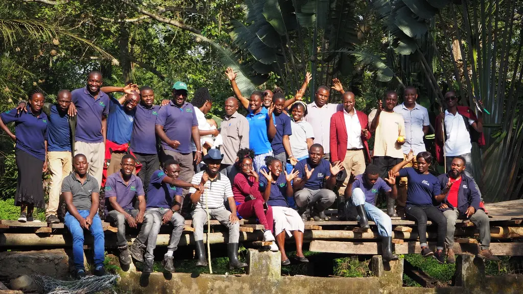 30871-Group photo.webp